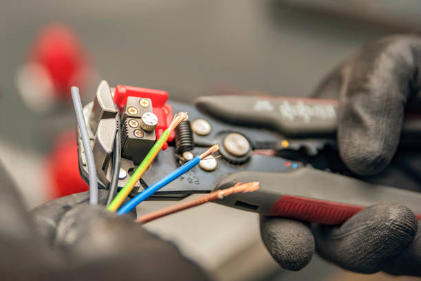 Best Affordable Electrician  in Los Chaves, NM